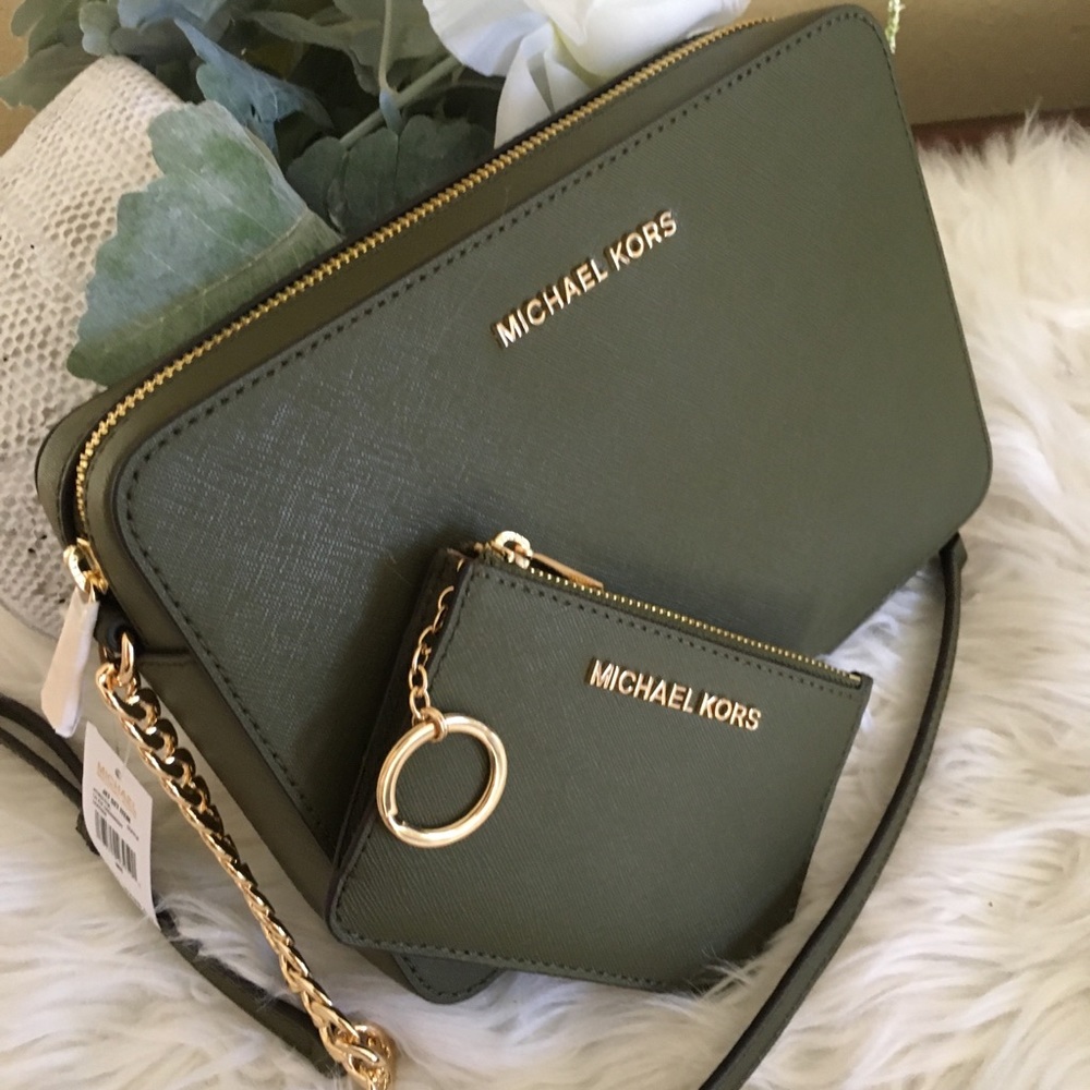 Michael Kors jet set crossbody with coin ID holder - Picture 3 of 7